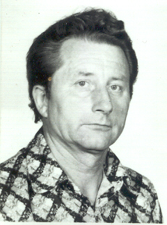 Pan O. Vanča – dlouholetý mačkář skla